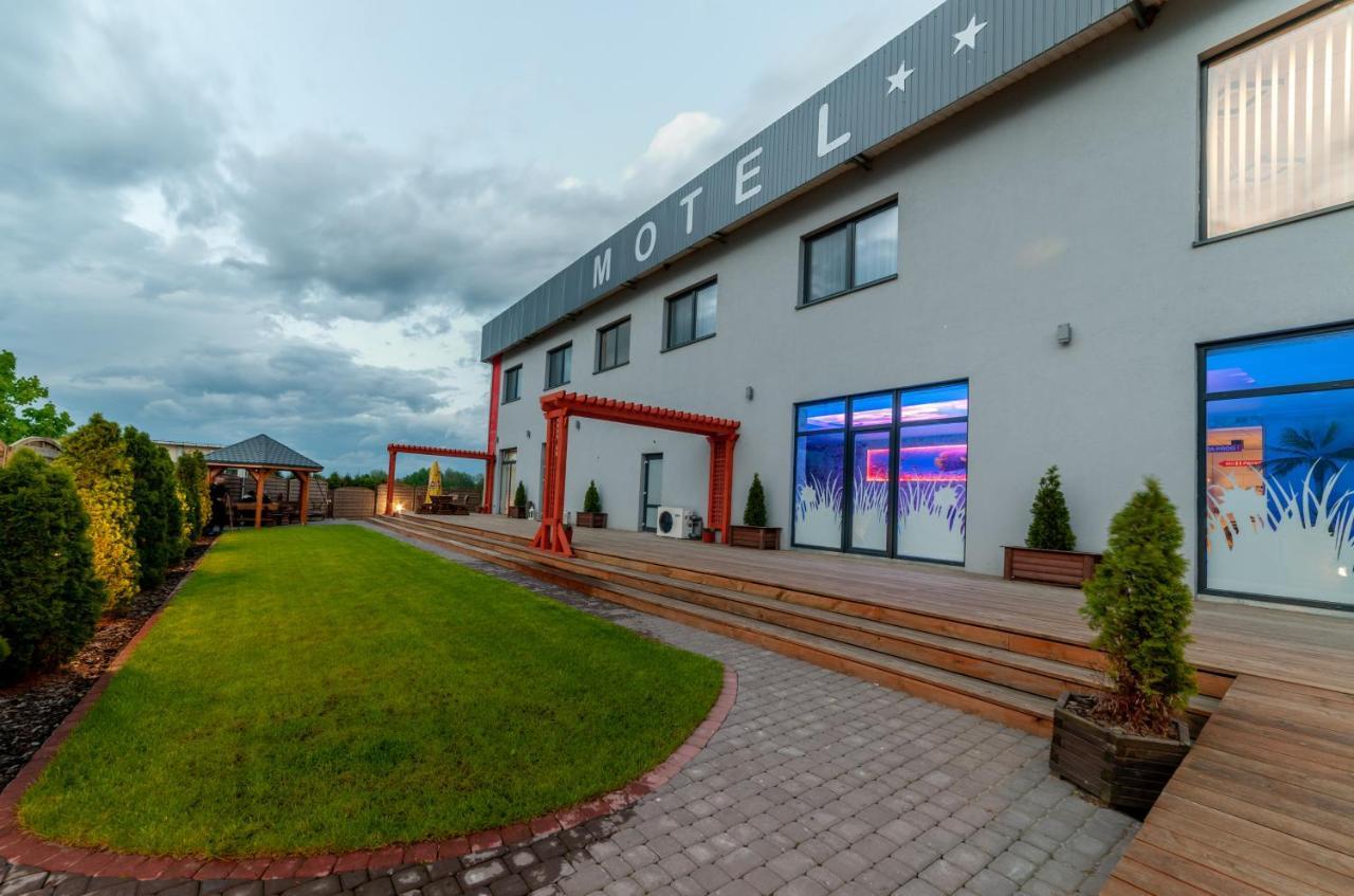 Motel S5 Zbrachlin Buitenkant foto
