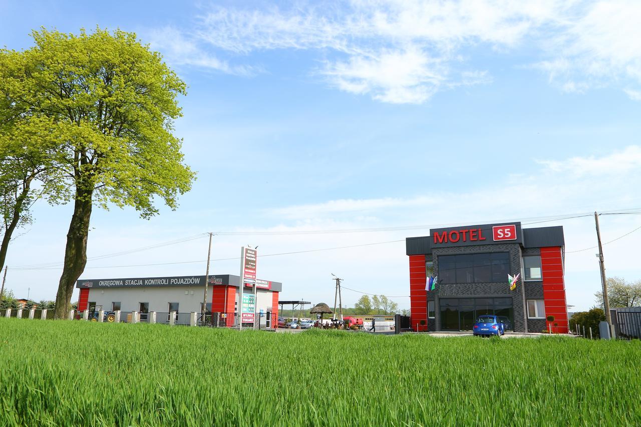 Motel S5 Zbrachlin Buitenkant foto