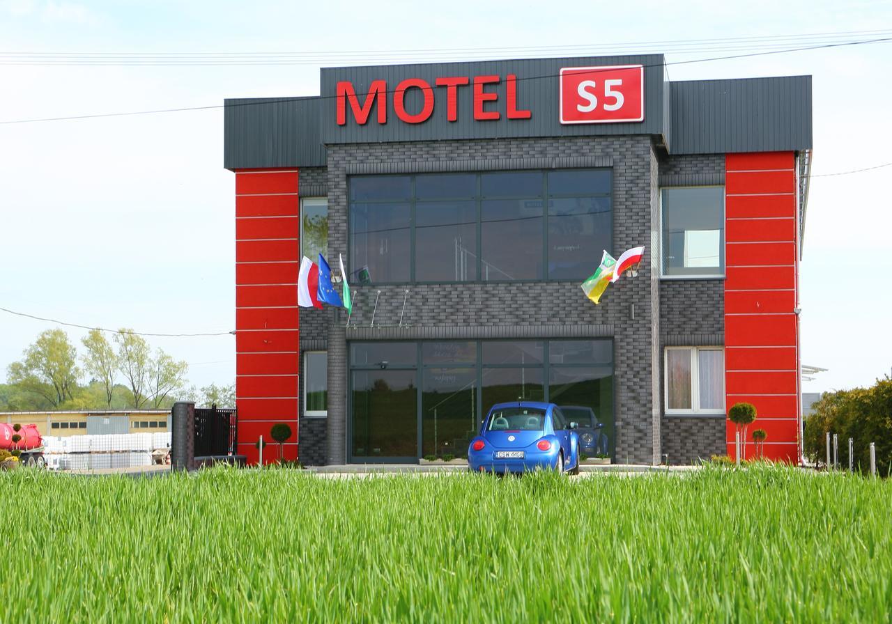 Motel S5 Zbrachlin Buitenkant foto
