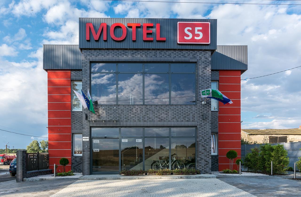 Motel S5 Zbrachlin Buitenkant foto