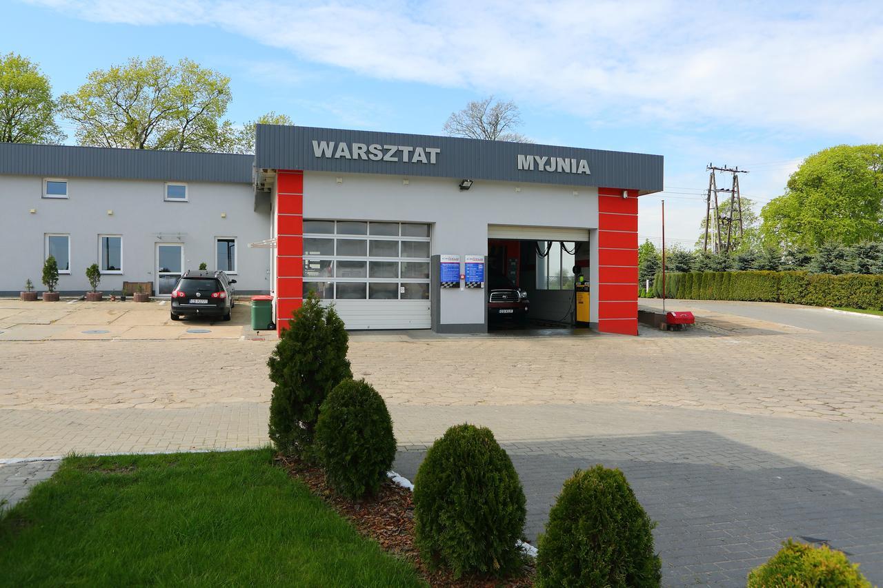 Motel S5 Zbrachlin Buitenkant foto